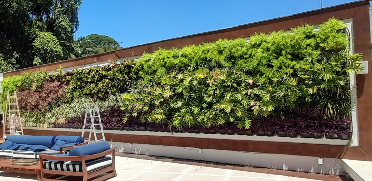 Jardim vertical_Itanhangá.jpg